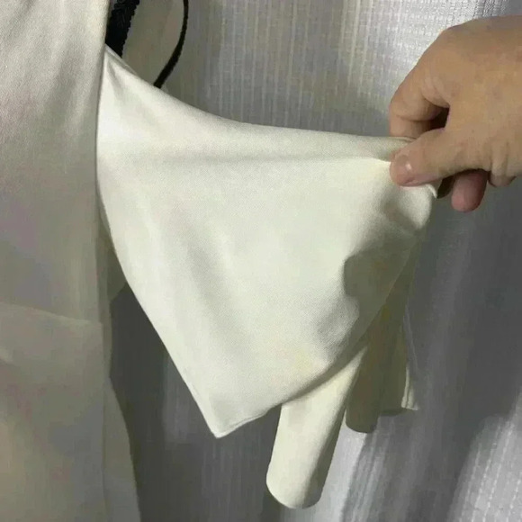 Boston Proper Women’s M Heavy Ivory Cold Shoulder V Neck Dressy Lined Tunic Top - Picture 4 of 10